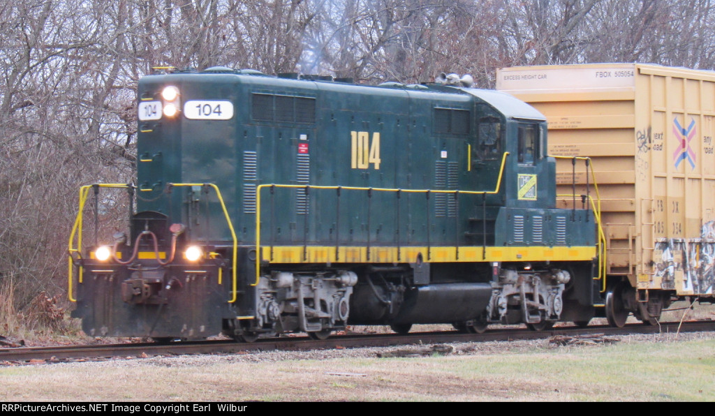 Ohio South Central Railroad (OSCR) 104